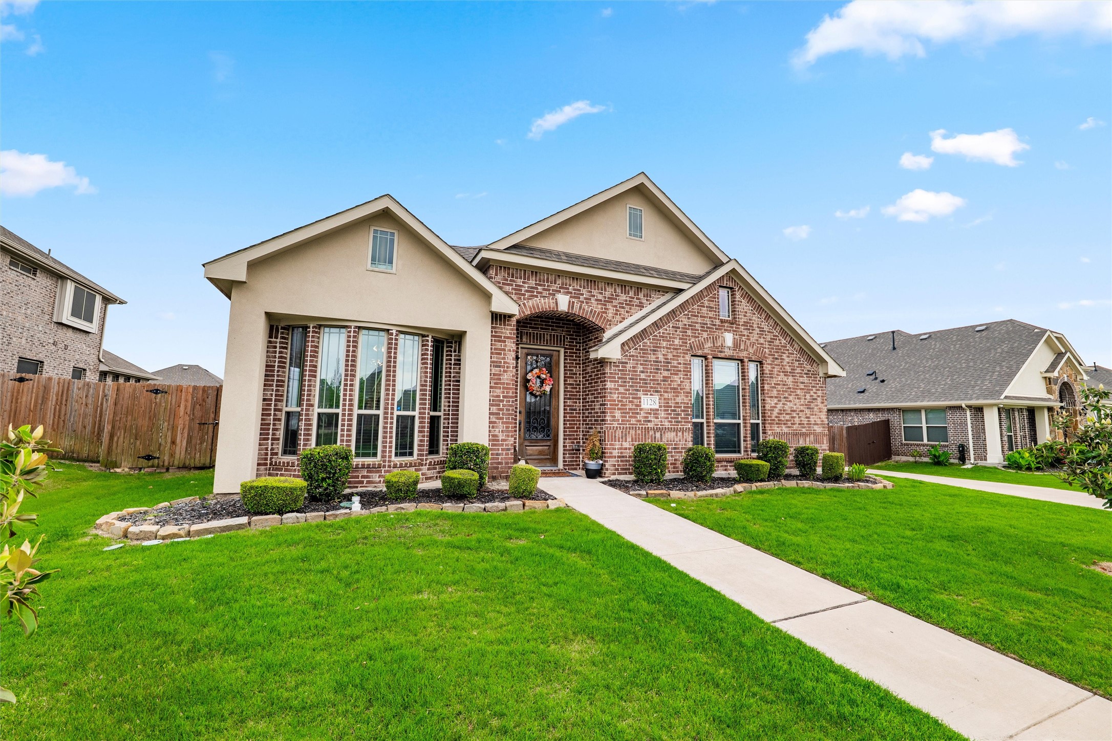 1128 Sutton Place Desoto TX 75115