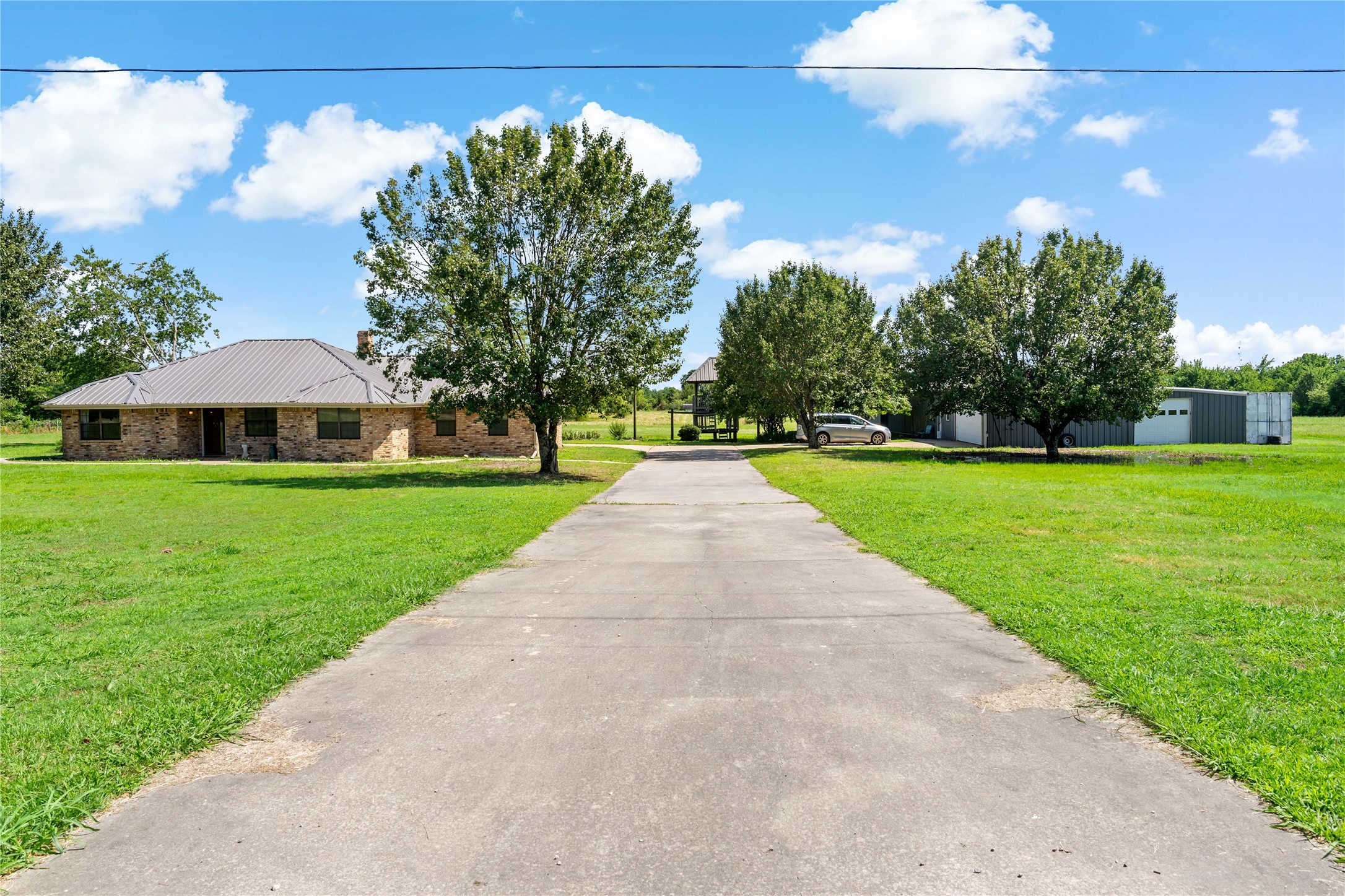 4395 Farm Road 2820 Sumner TX 75486