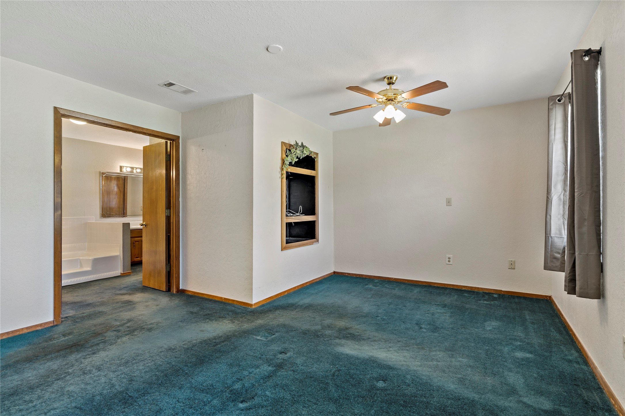 4395 Farm Road 2820 Sumner TX 75486