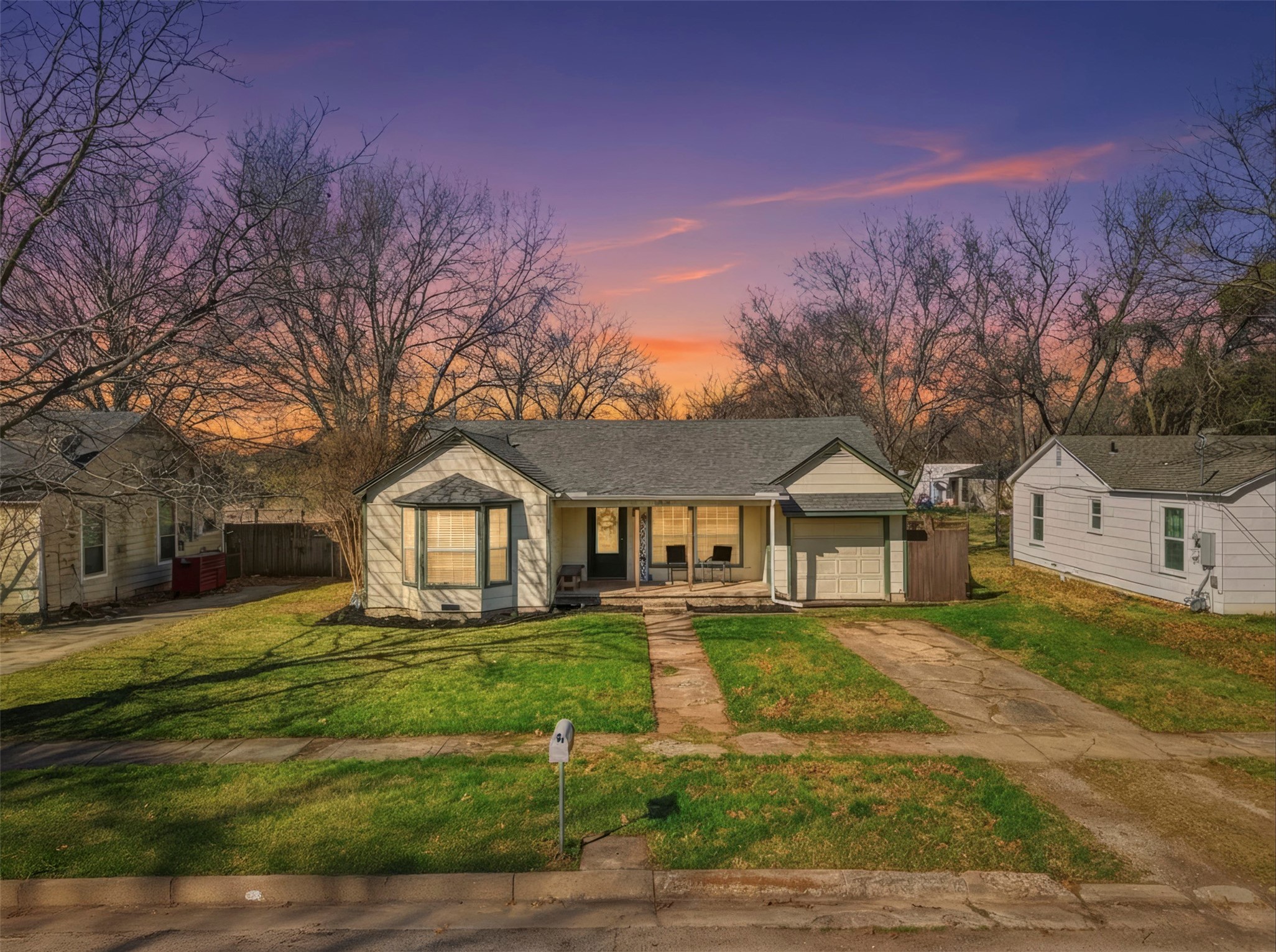 1015 N Howeth Street Gainesville TX 76240