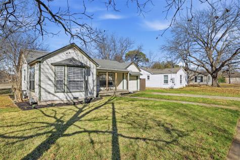 1015 N Howeth Street Gainesville TX 76240