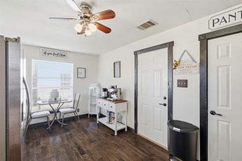 1015 N Howeth Street Gainesville TX 76240