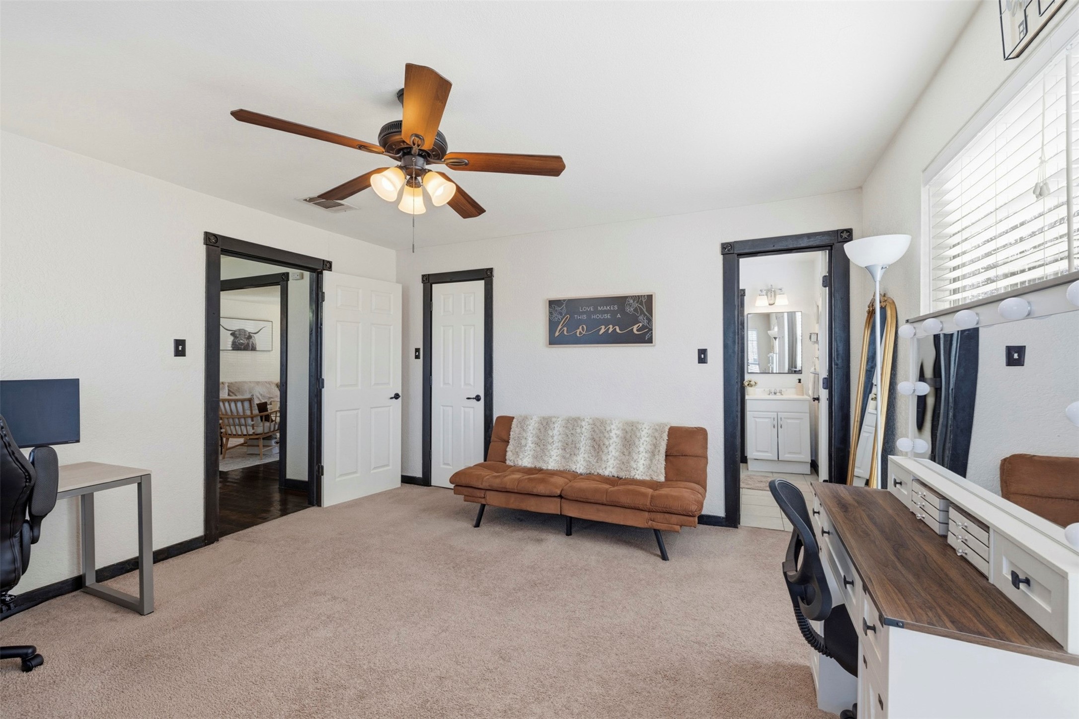 1015 N Howeth Street Gainesville TX 76240