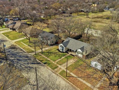 1015 N Howeth Street Gainesville TX 76240