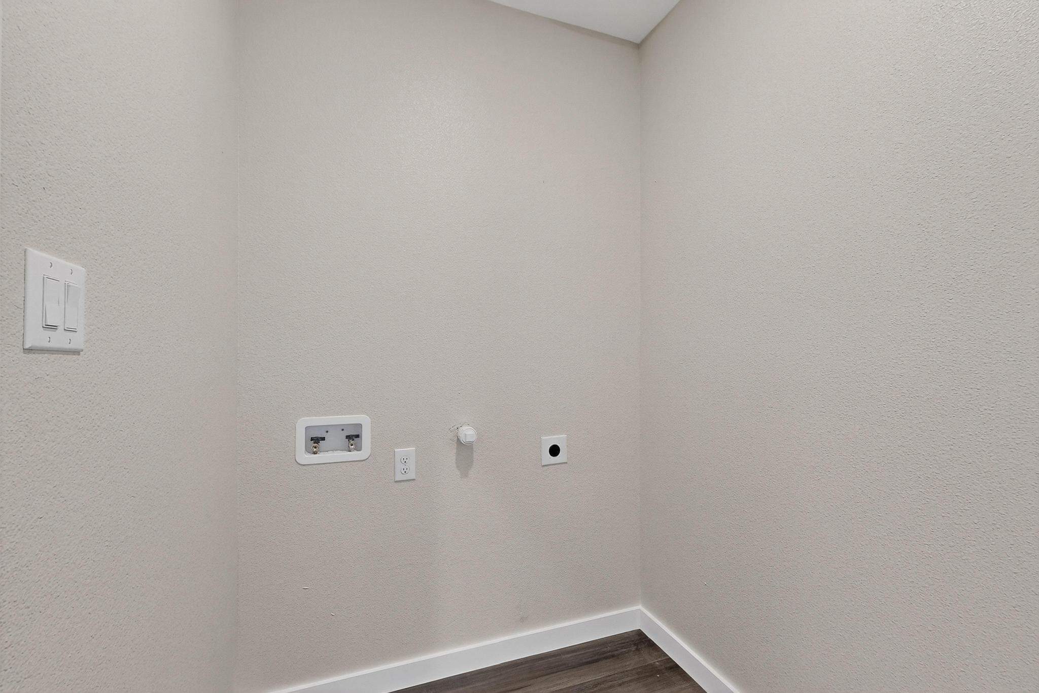 740 Section House Road Alma TX 75119