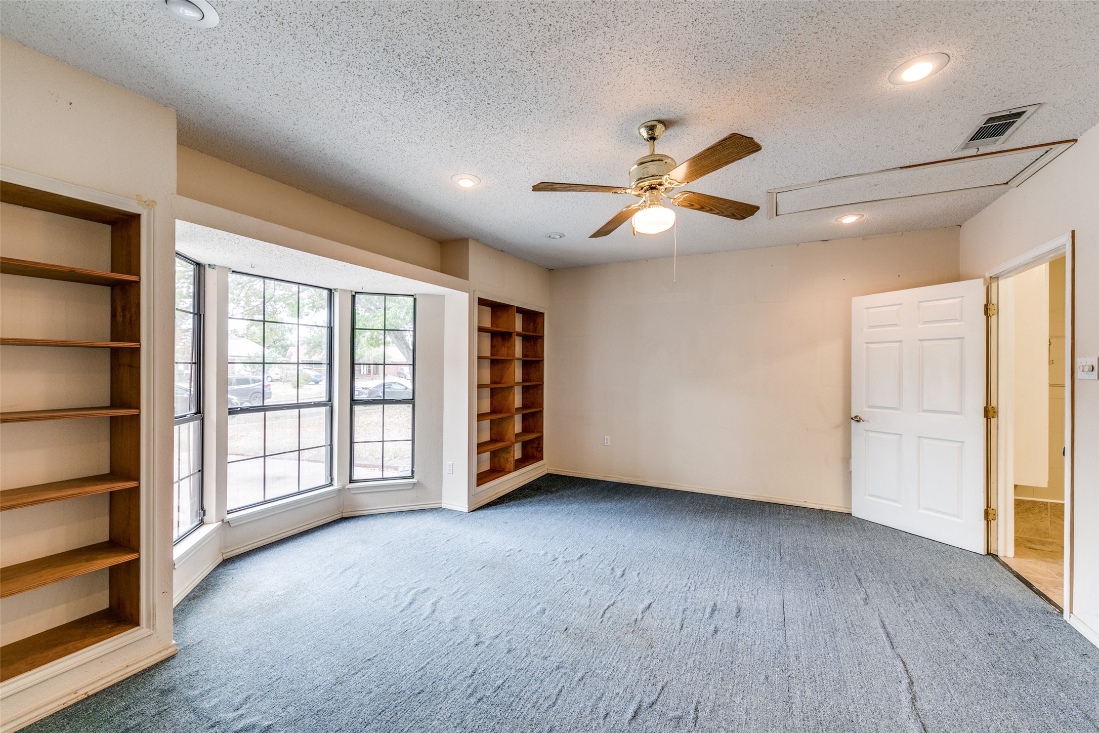 2718 Running Brook Lane Dallas TX 75228