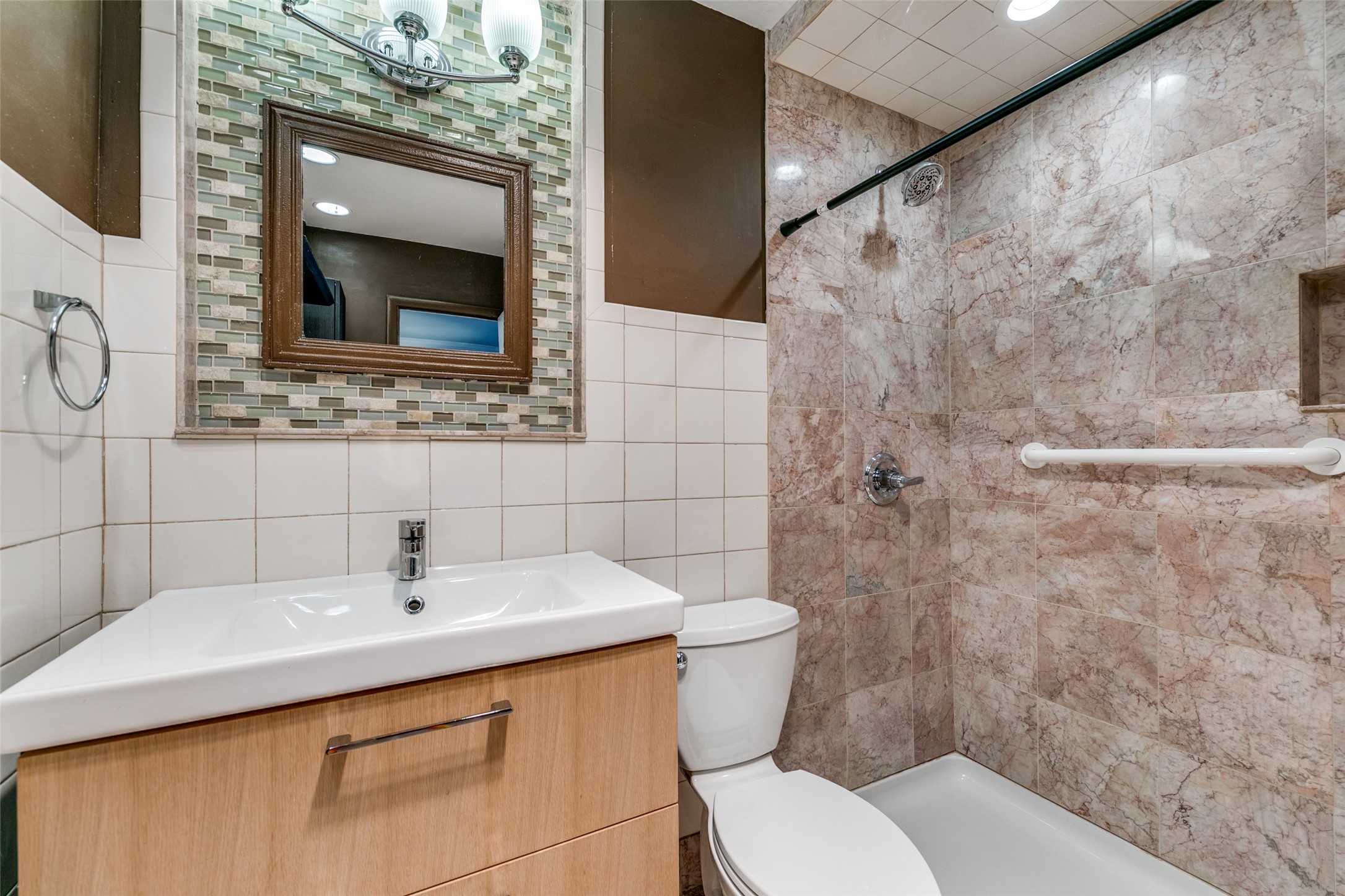 2718 Running Brook Lane Dallas TX 75228