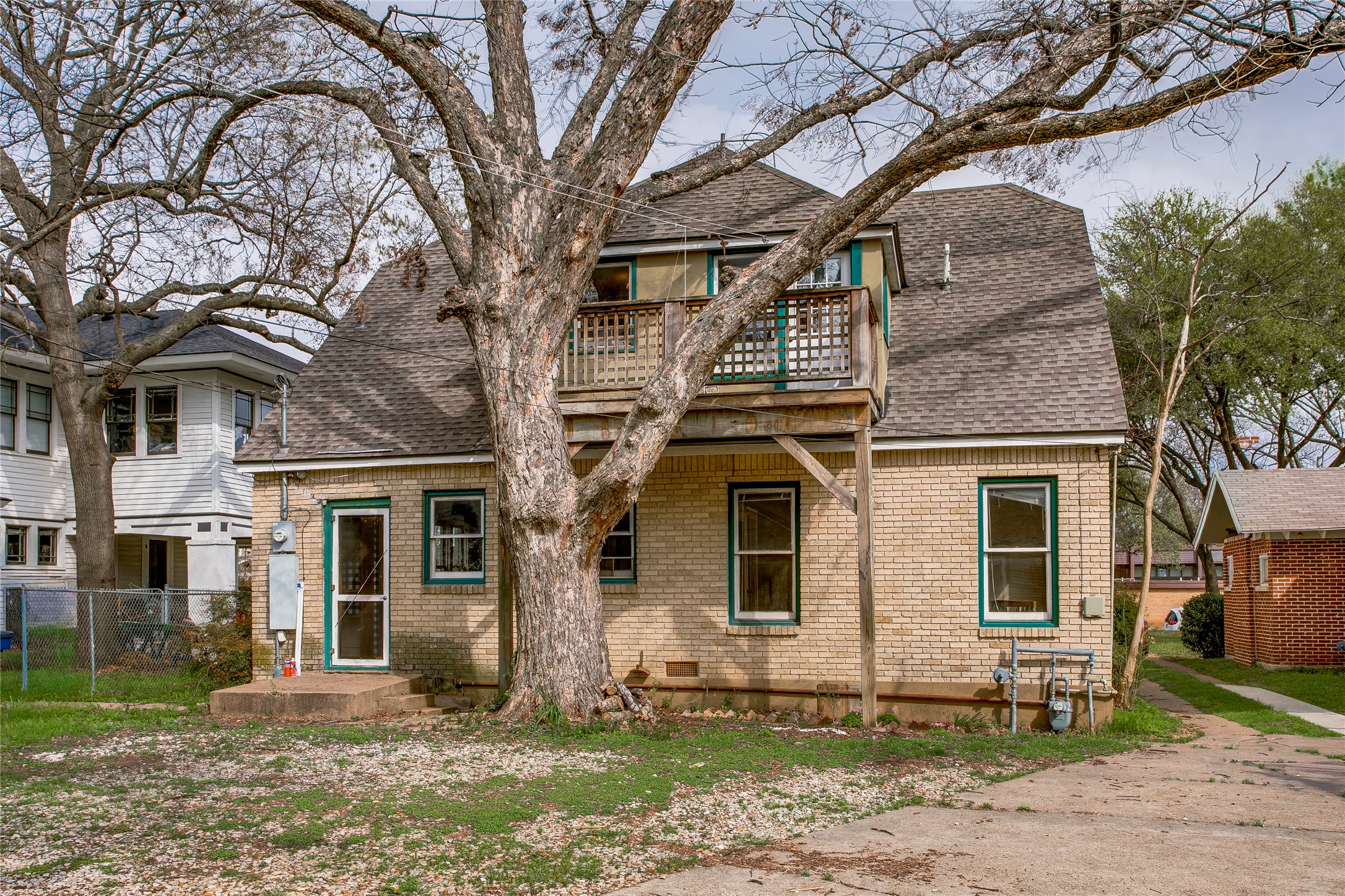 123 N Rosemont Avenue Dallas TX 75208