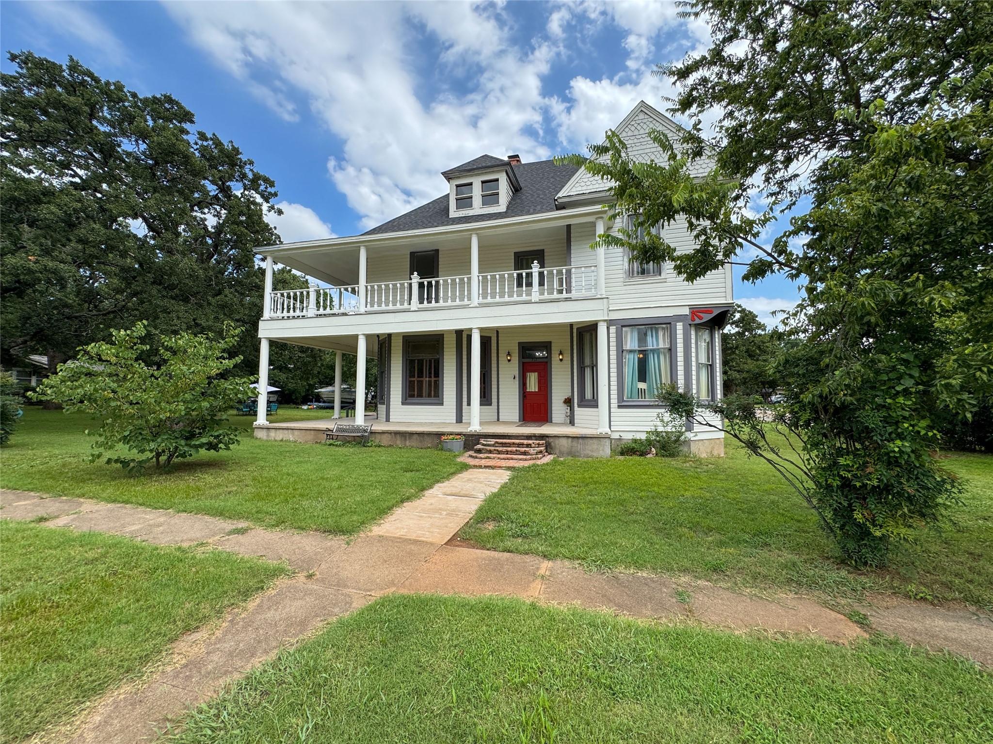 711 W 6th Street Cisco TX 76437