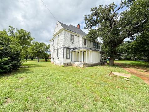711 W 6th Street Cisco TX 76437