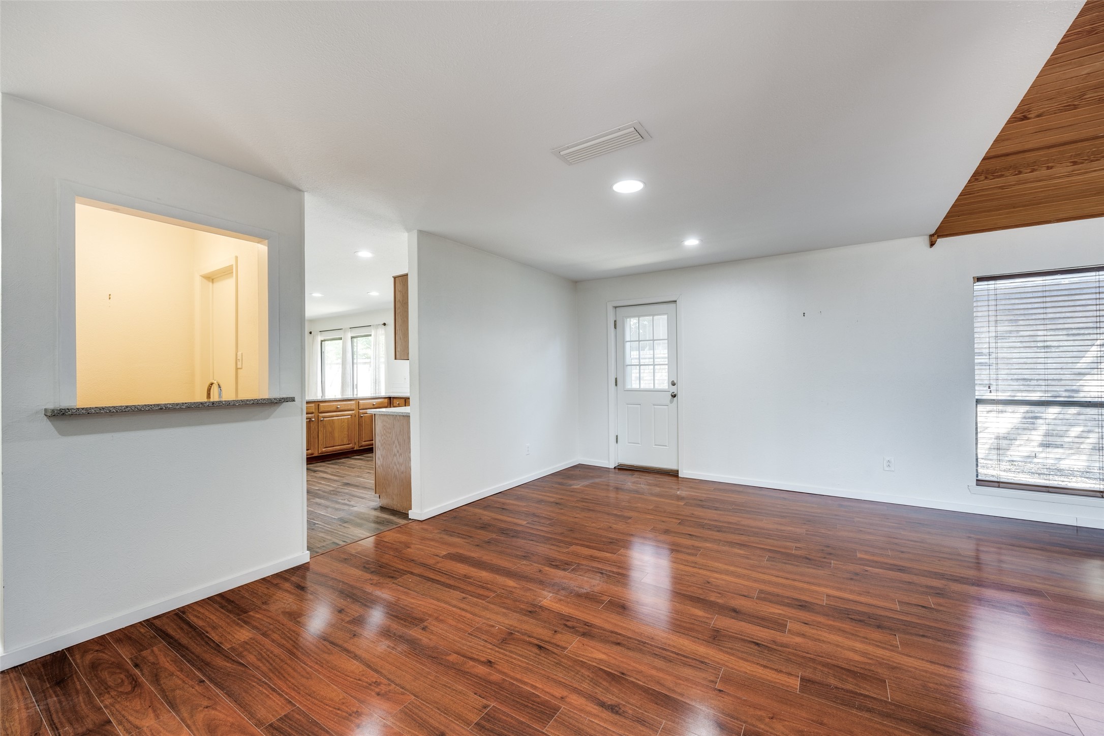 3255 Whispering Oak Farmers Branch TX 75234