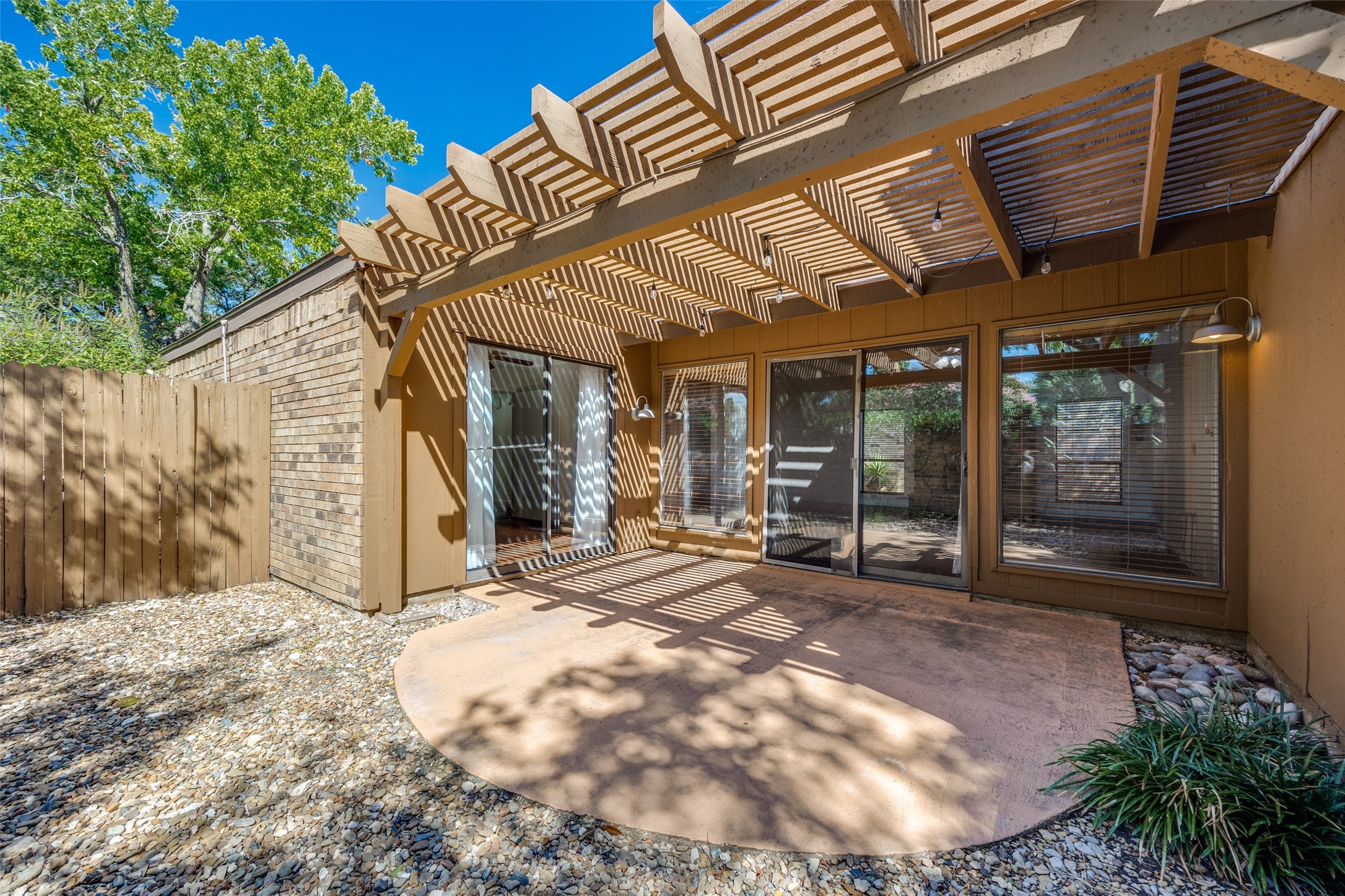 3255 Whispering Oak Farmers Branch TX 75234