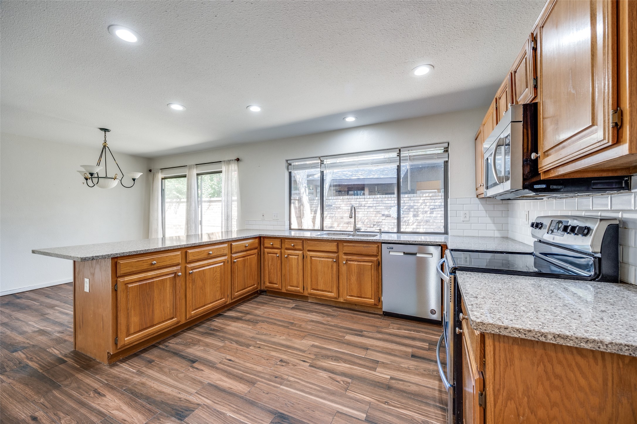 3255 Whispering Oak Farmers Branch TX 75234