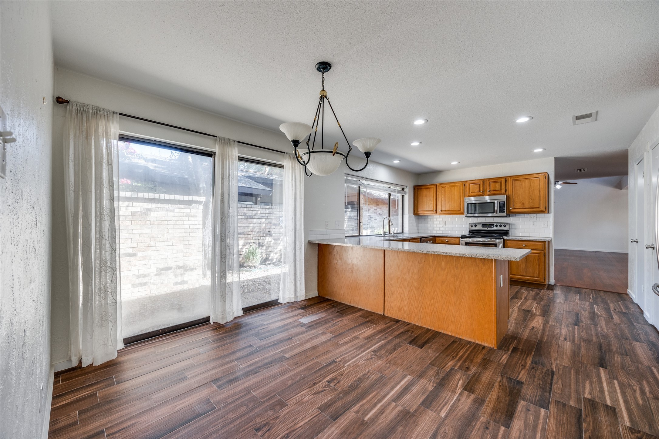 3255 Whispering Oak Farmers Branch TX 75234