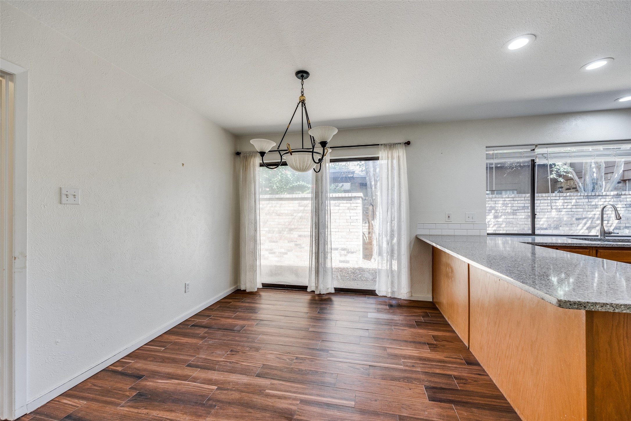 3255 Whispering Oak Farmers Branch TX 75234