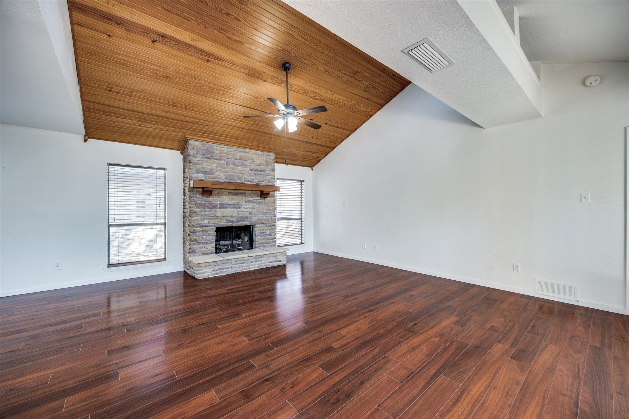 3255 Whispering Oak Farmers Branch TX 75234