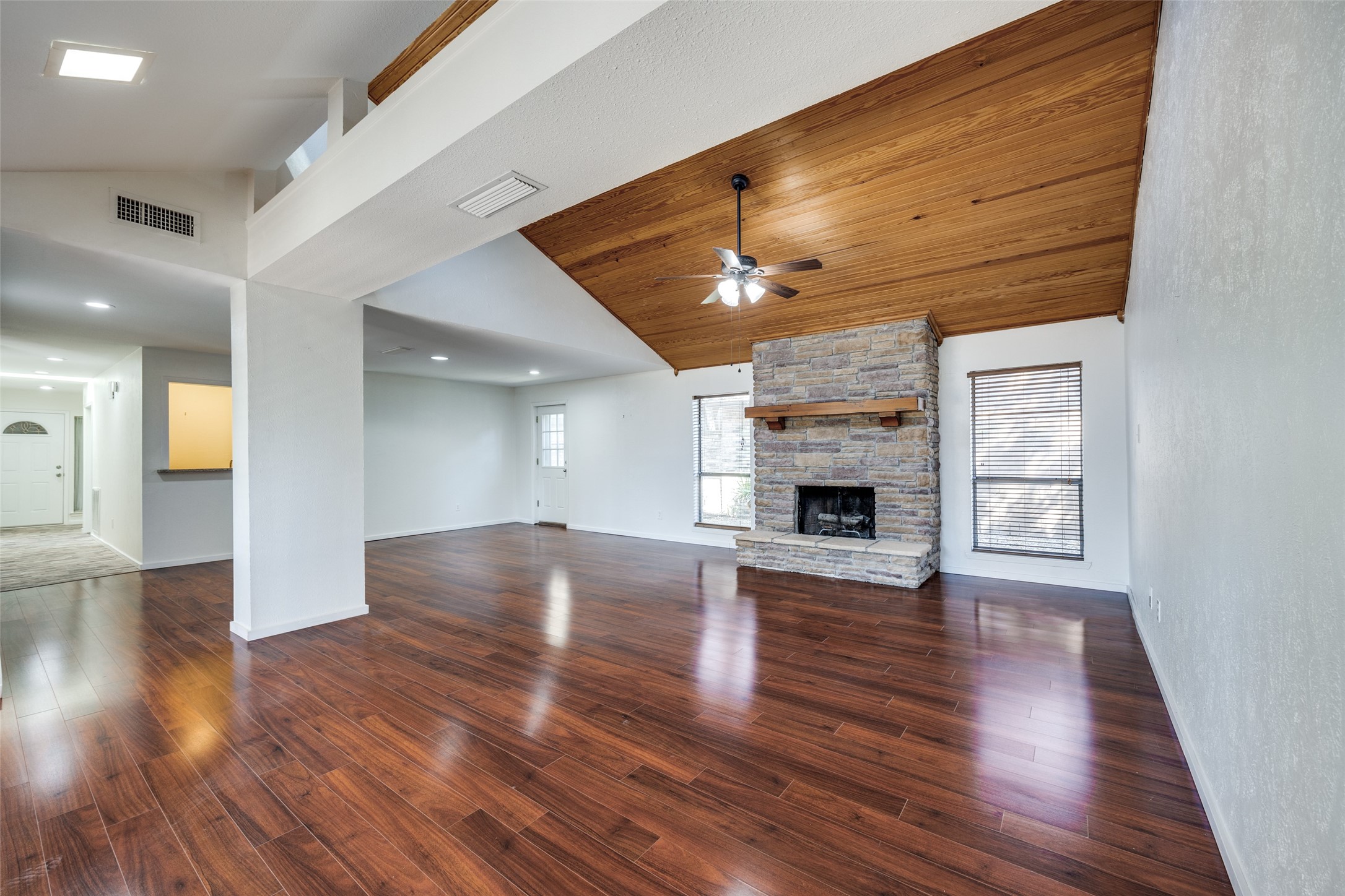 3255 Whispering Oak Farmers Branch TX 75234