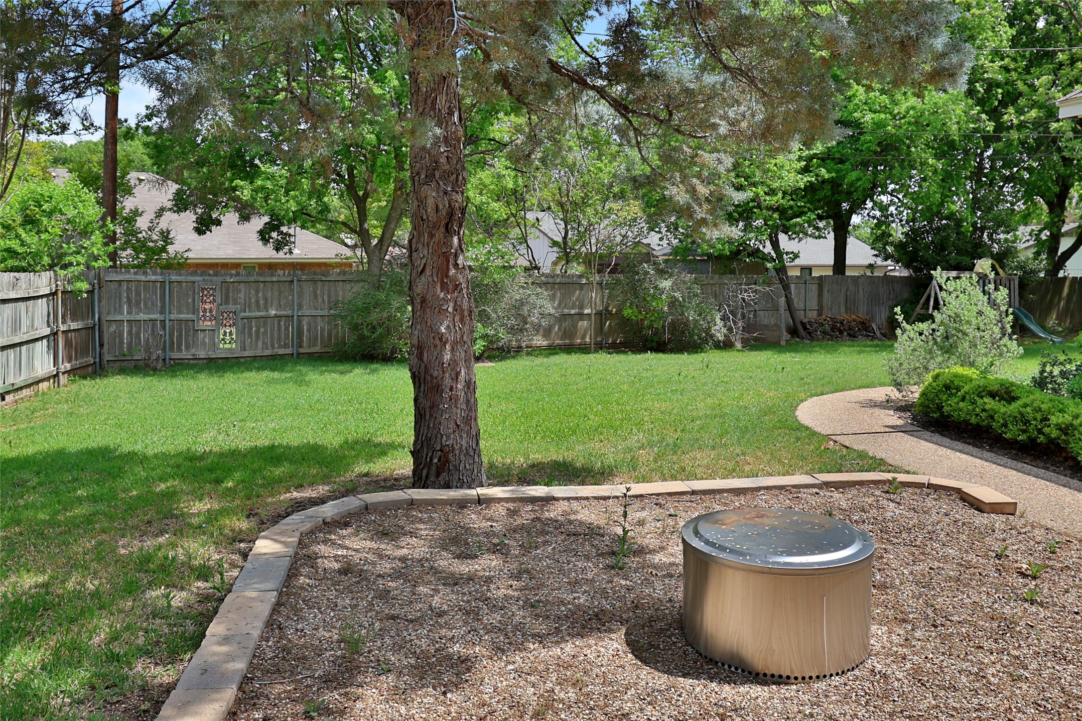 613 Regina Drive Hewitt TX 76643