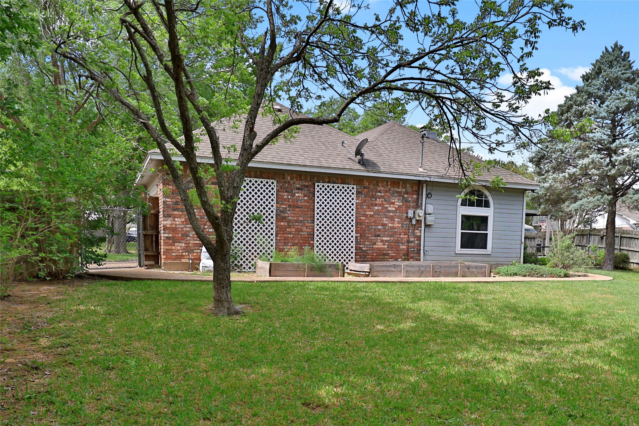 613 Regina Drive Hewitt TX 76643