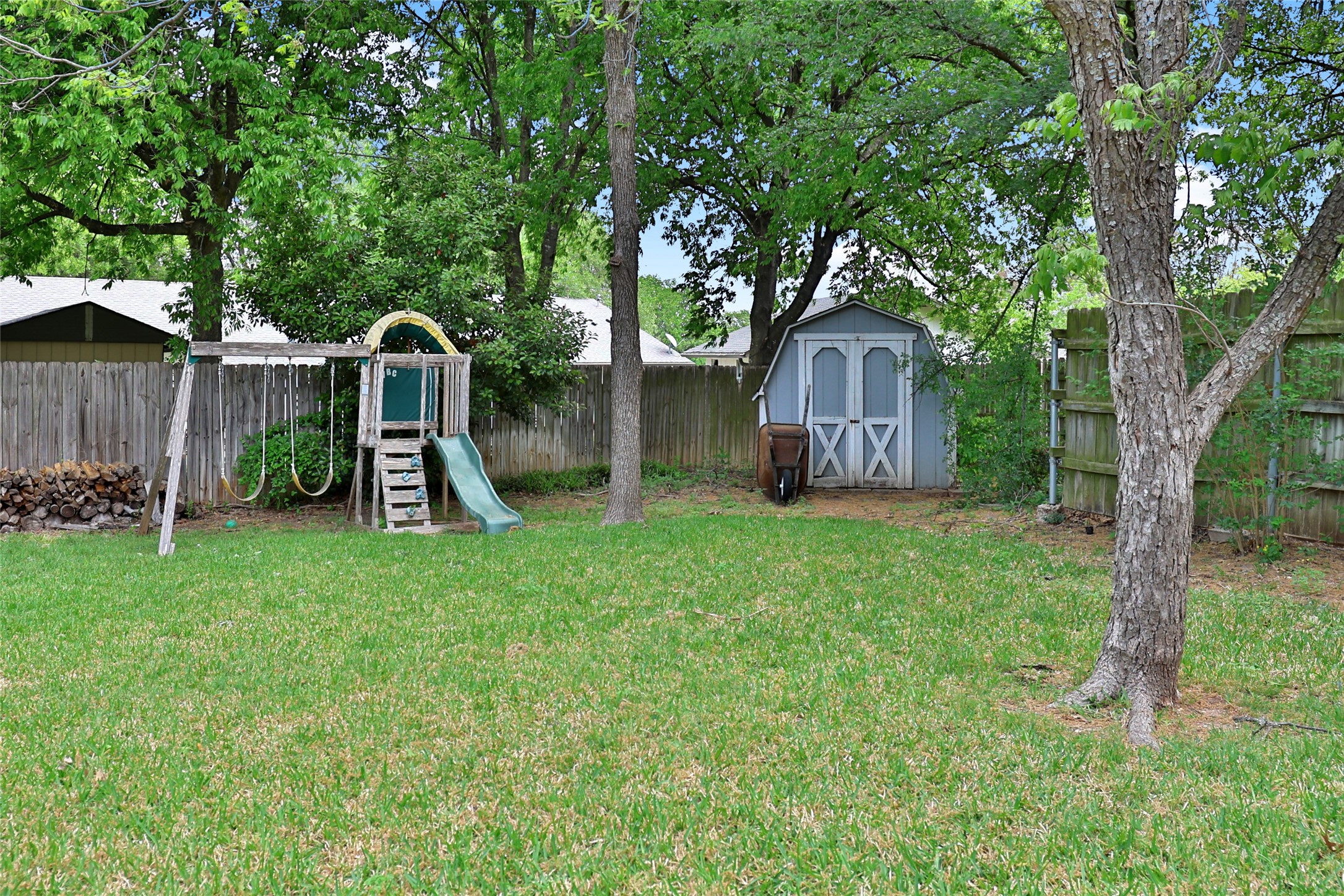 613 Regina Drive Hewitt TX 76643