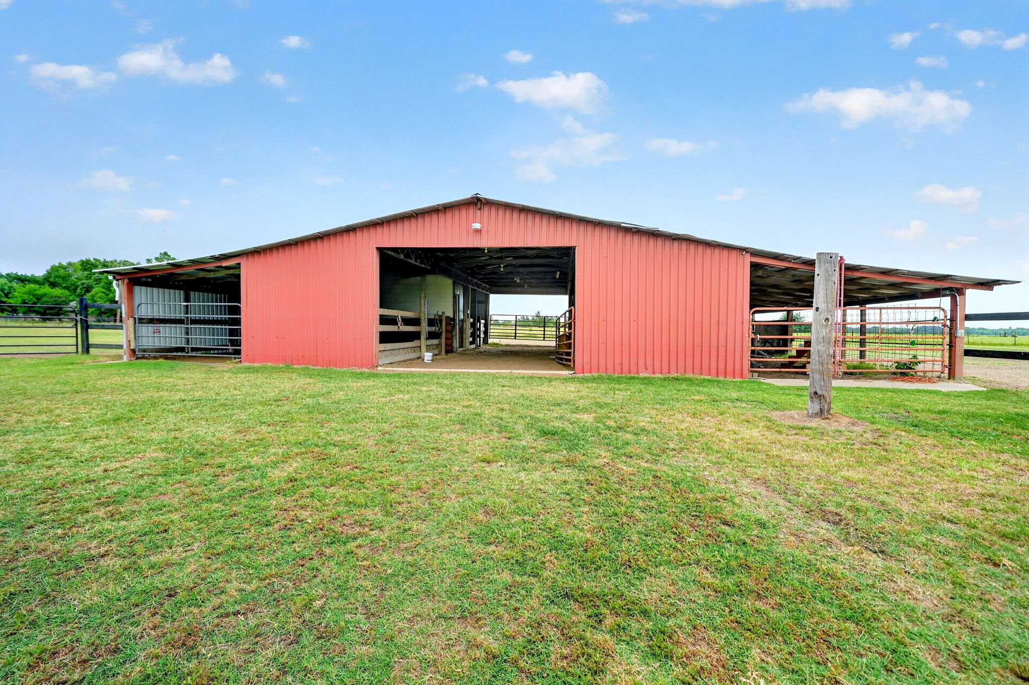 1401 Vz County Road 3411 Wills Point TX 75169