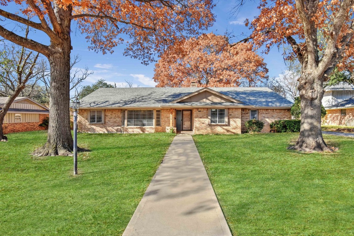 1415 Yarborough Drive Sherman TX 75092