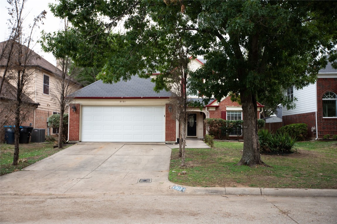 8121 Cloverglen Lane Fort Worth TX 76123