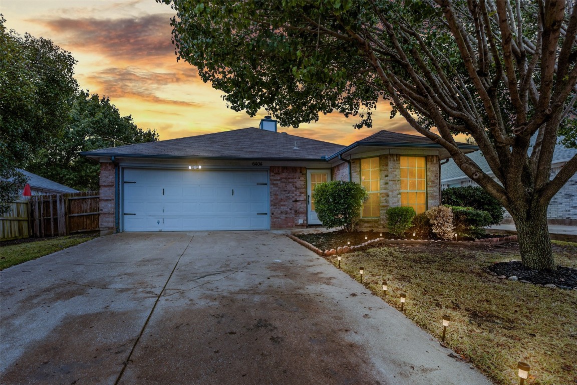 6404 Brookcrest Drive Arlington TX 76018