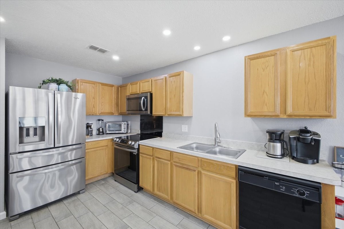 2208 Bantry Lane Arlington TX 76002