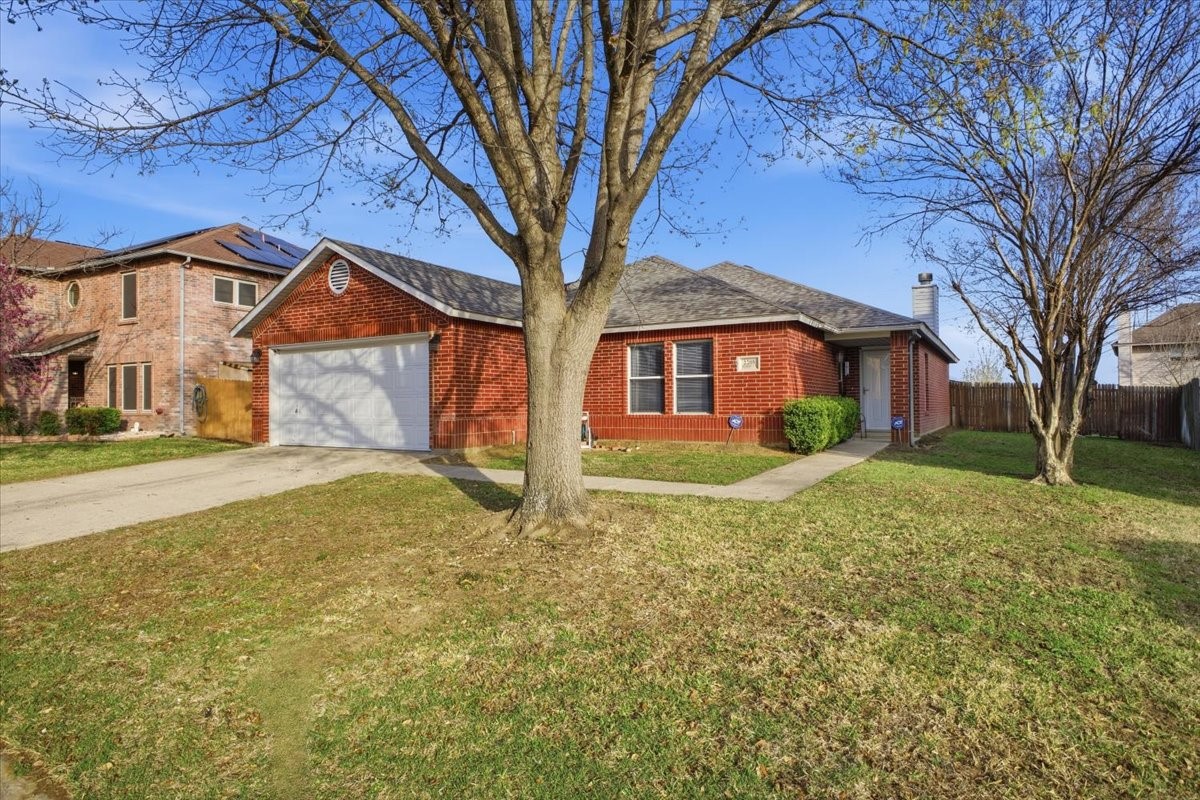2208 Bantry Lane Arlington TX 76002