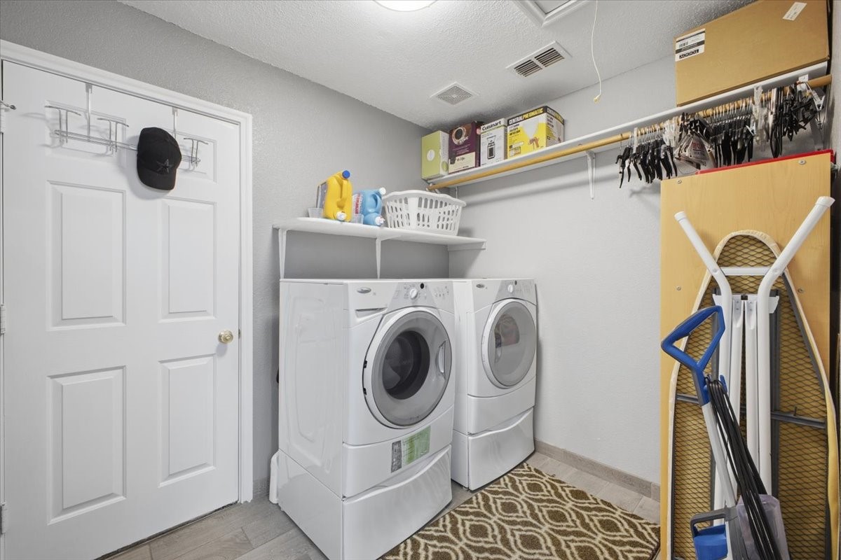 2208 Bantry Lane Arlington TX 76002