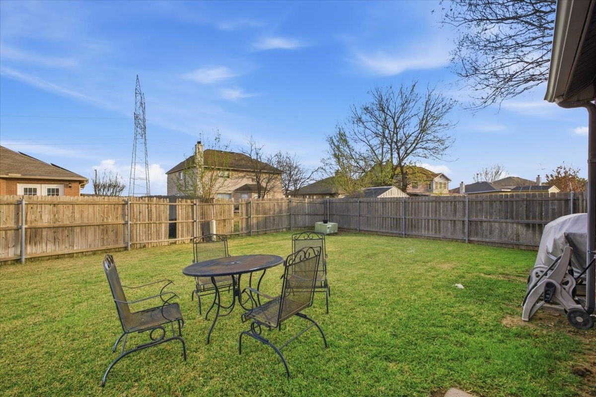 2208 Bantry Lane Arlington TX 76002