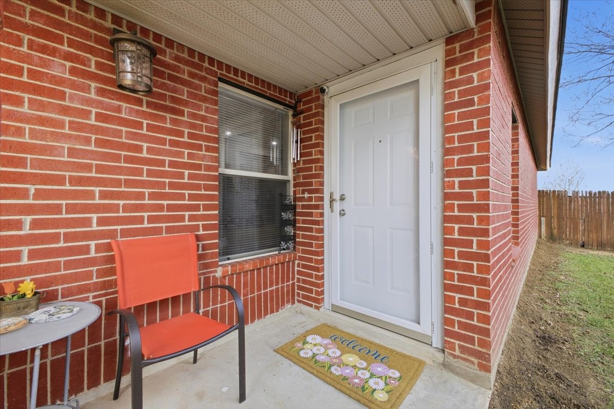2208 Bantry Lane Arlington TX 76002