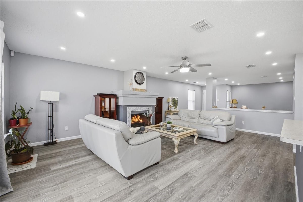 2208 Bantry Lane Arlington TX 76002