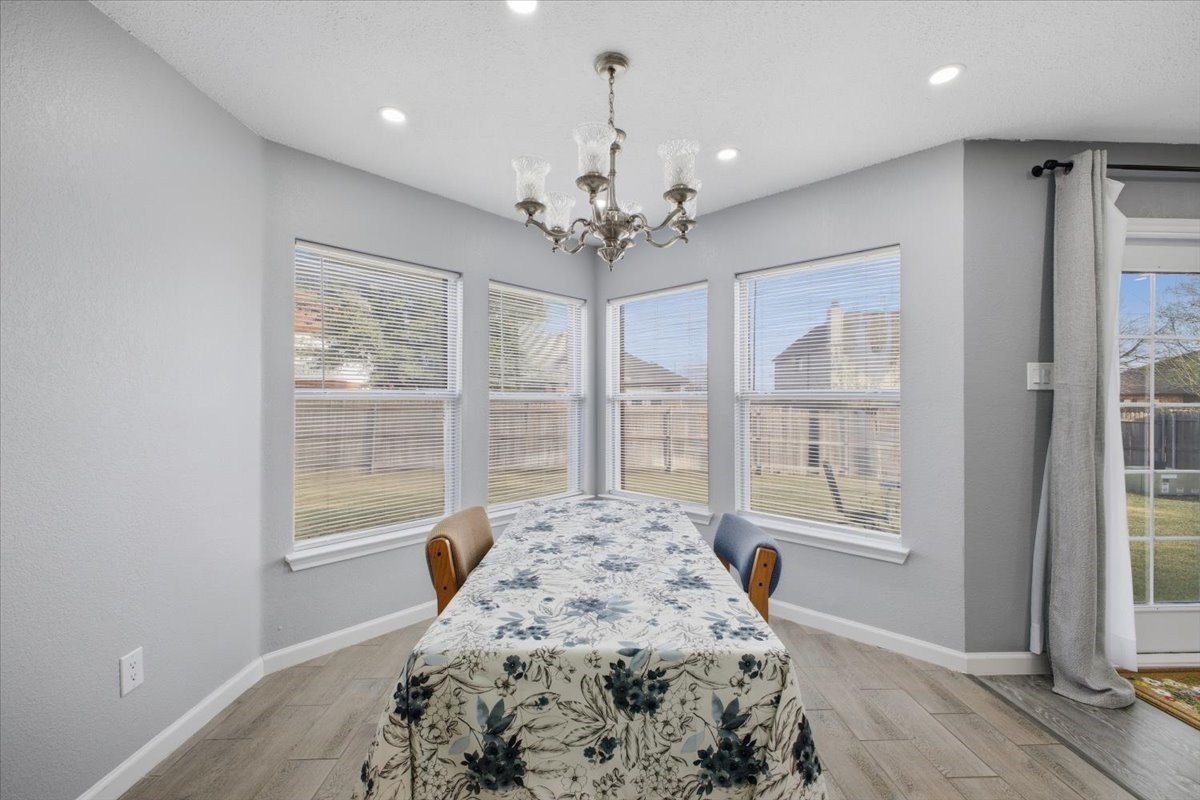 2208 Bantry Lane Arlington TX 76002