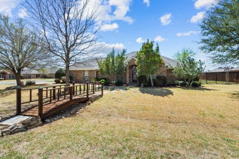 2301 Portsmouth Court Crowley TX 76036