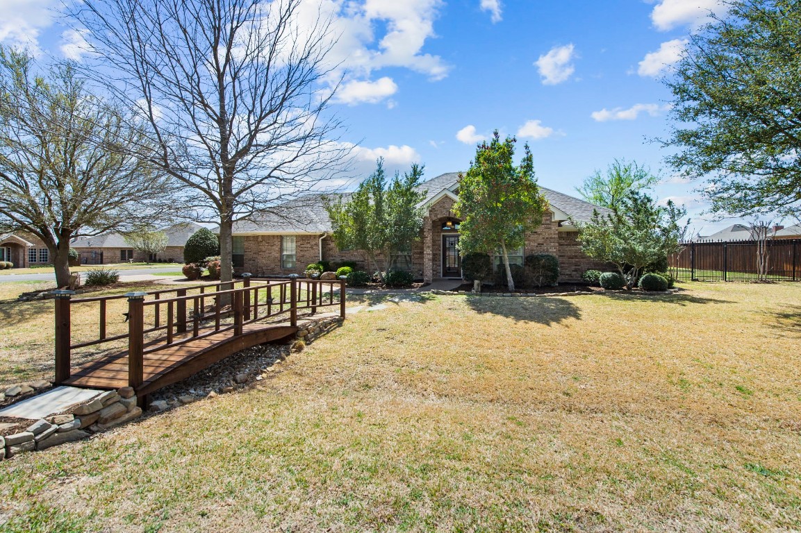 2301 Portsmouth Court Crowley TX 76036