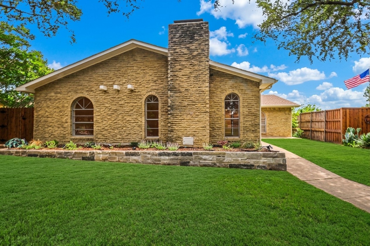 2905 Arcadia Lane Carrollton TX 75007