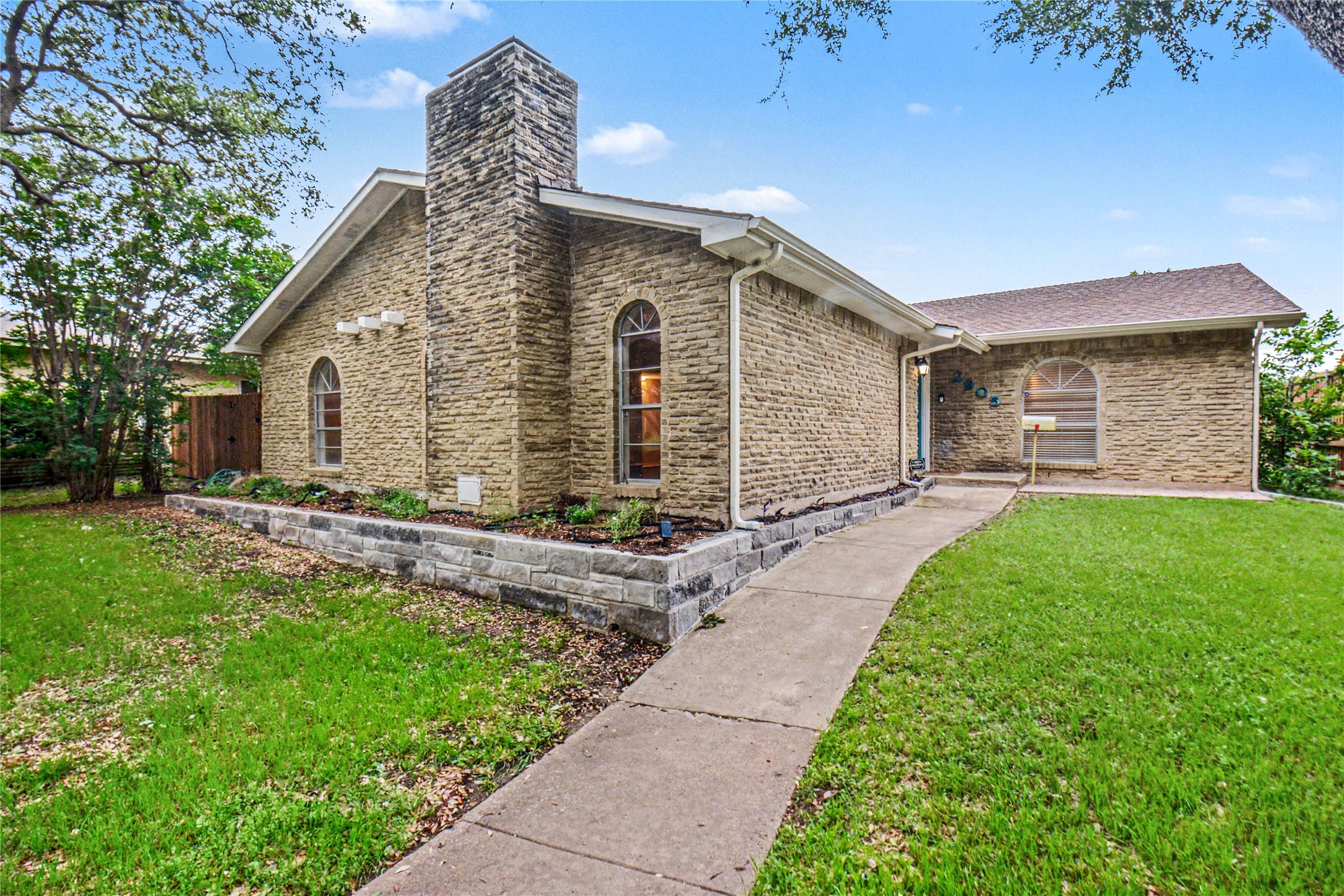 2905 Arcadia Lane Carrollton TX 75007