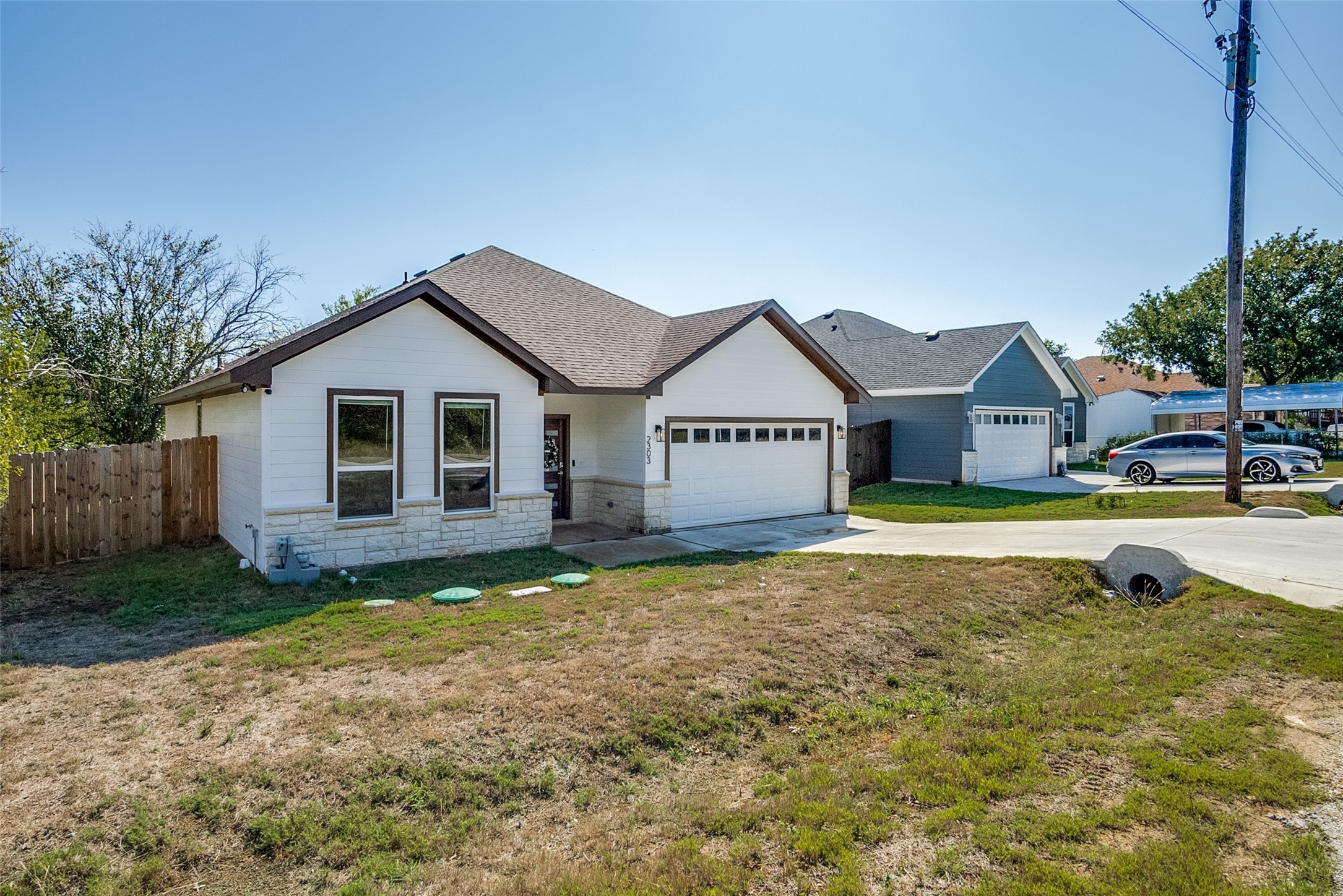 2303 Pedernales Court Granbury TX 76048