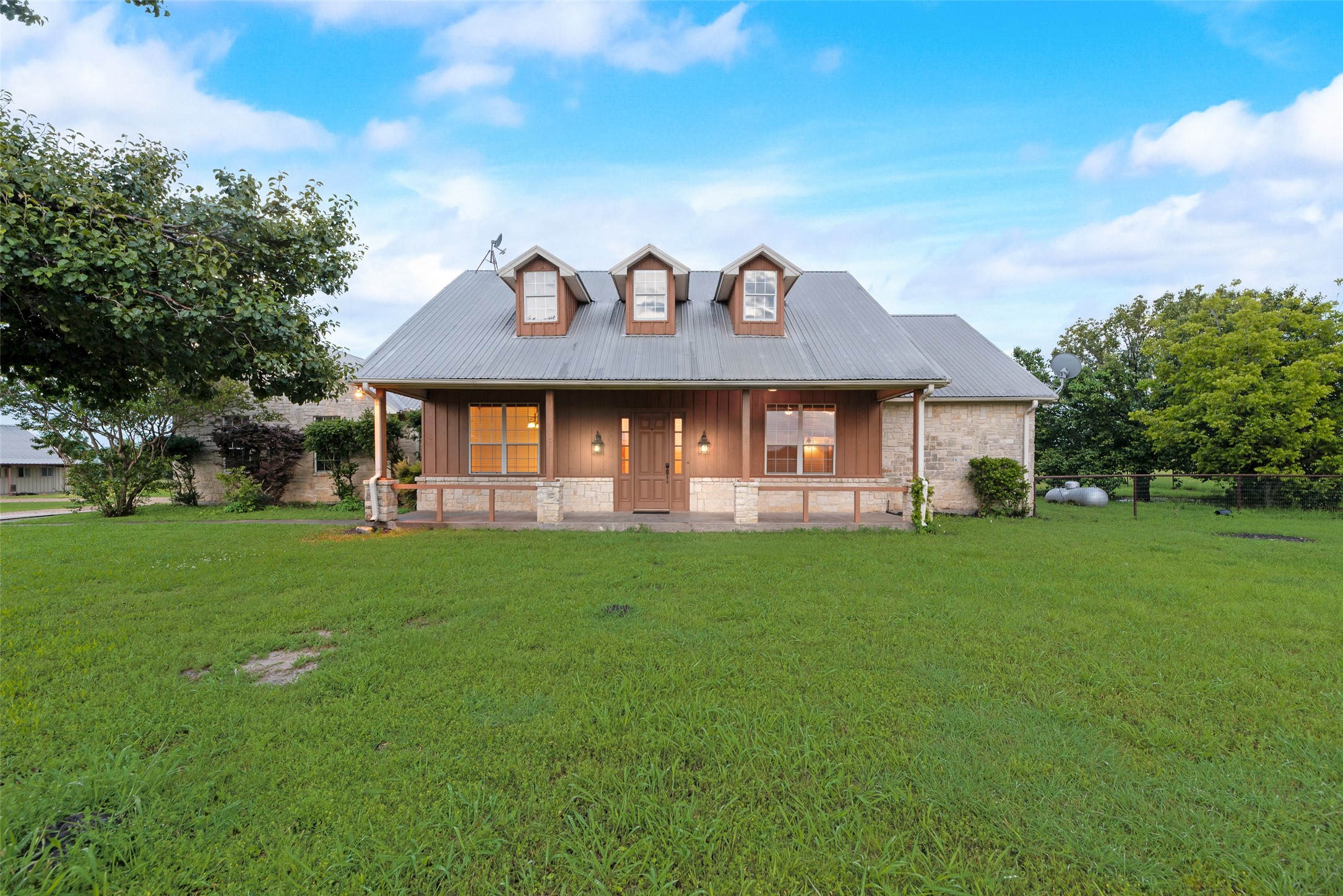 9757 Neal Road Forney TX 75126
