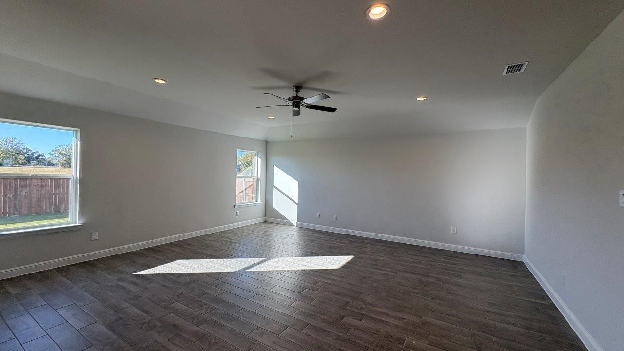 4206 Cornerstone Circle Granbury TX 76048