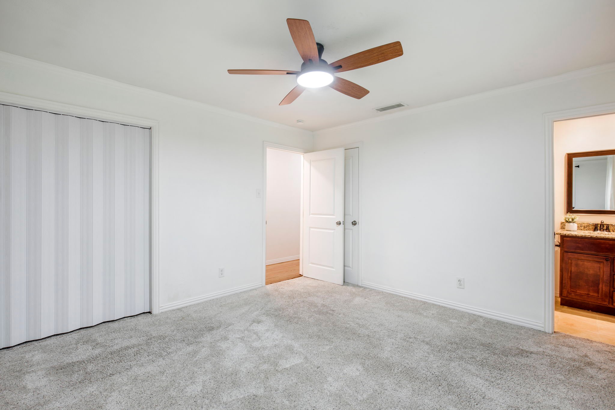 3001 Lavita Lane Farmers Branch TX 75234