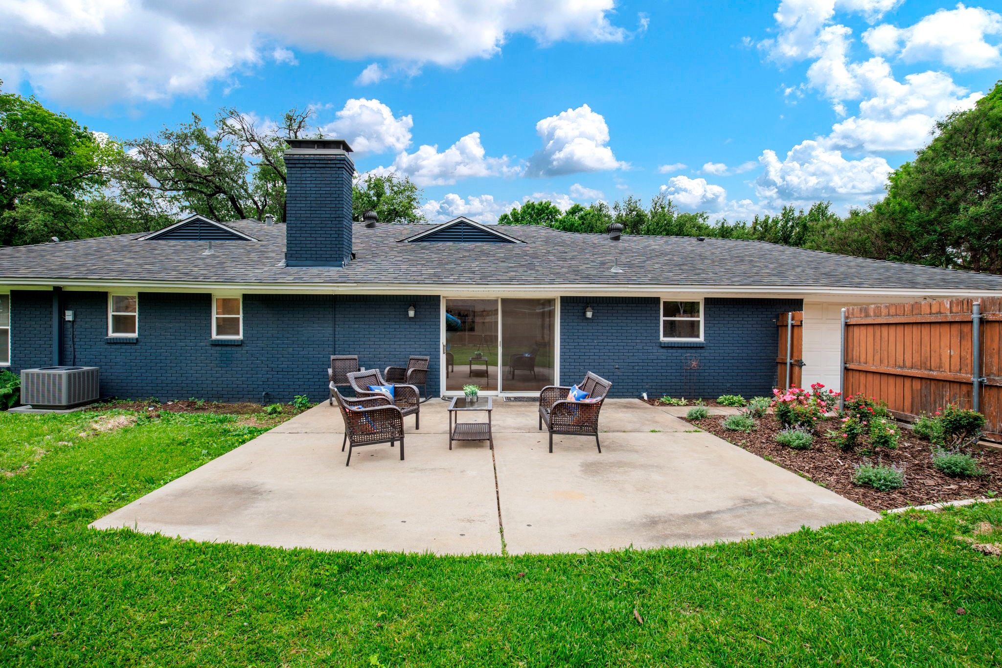 3001 Lavita Lane Farmers Branch TX 75234