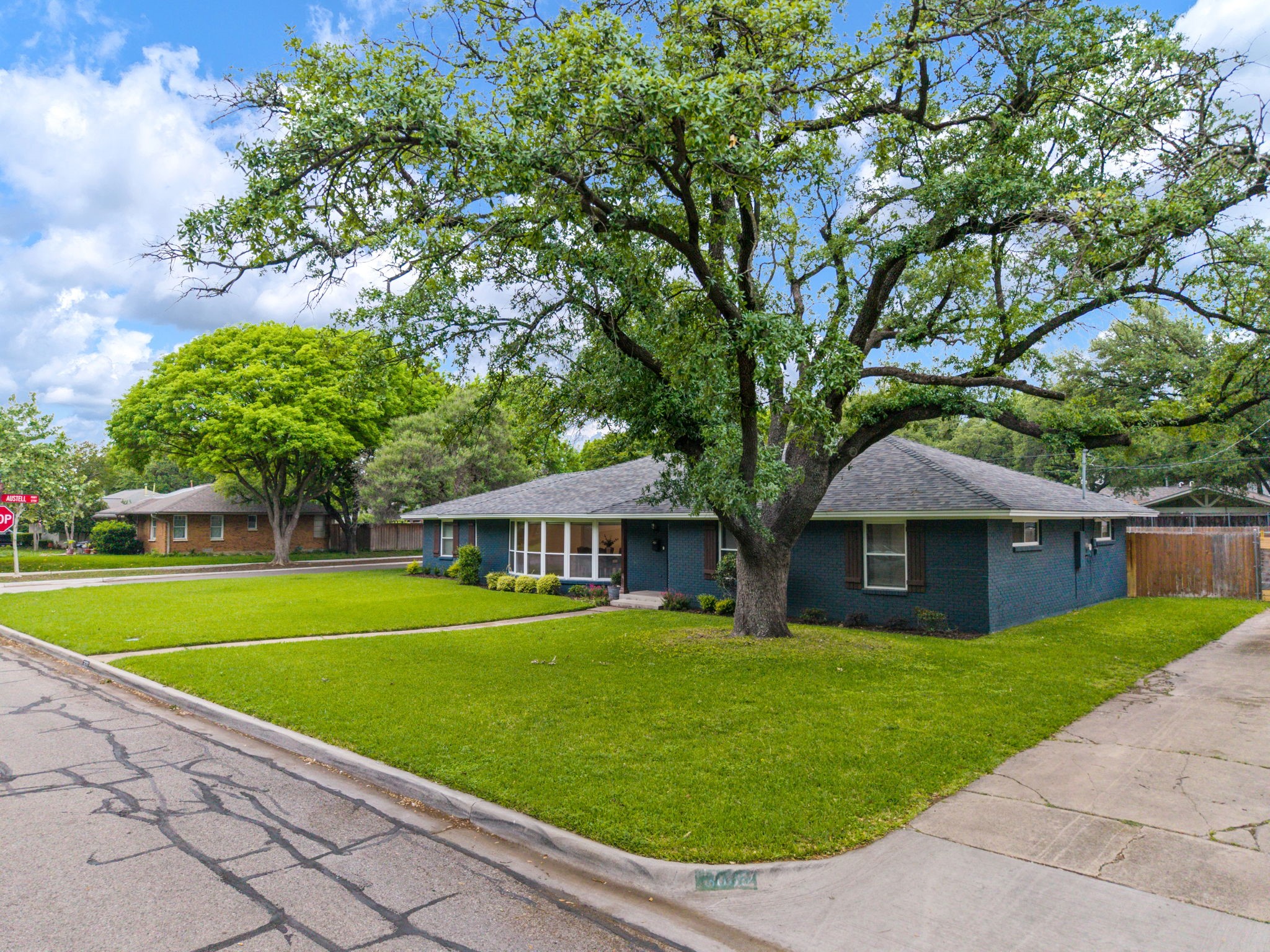 3001 Lavita Lane Farmers Branch TX 75234