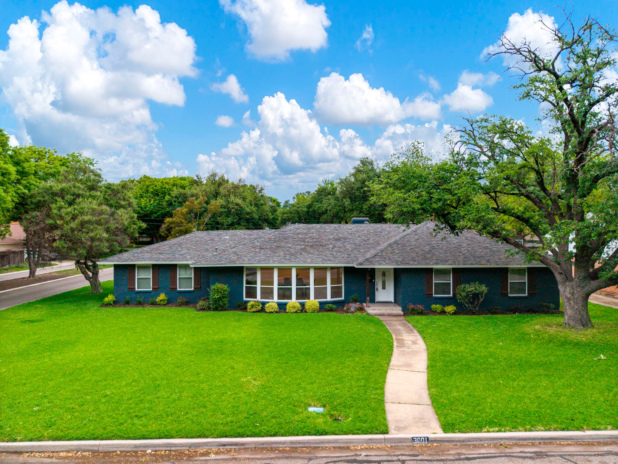 3001 Lavita Lane Farmers Branch TX 75234