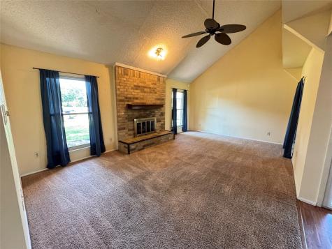 2610 Fallcreek Circle Carrollton TX 75006