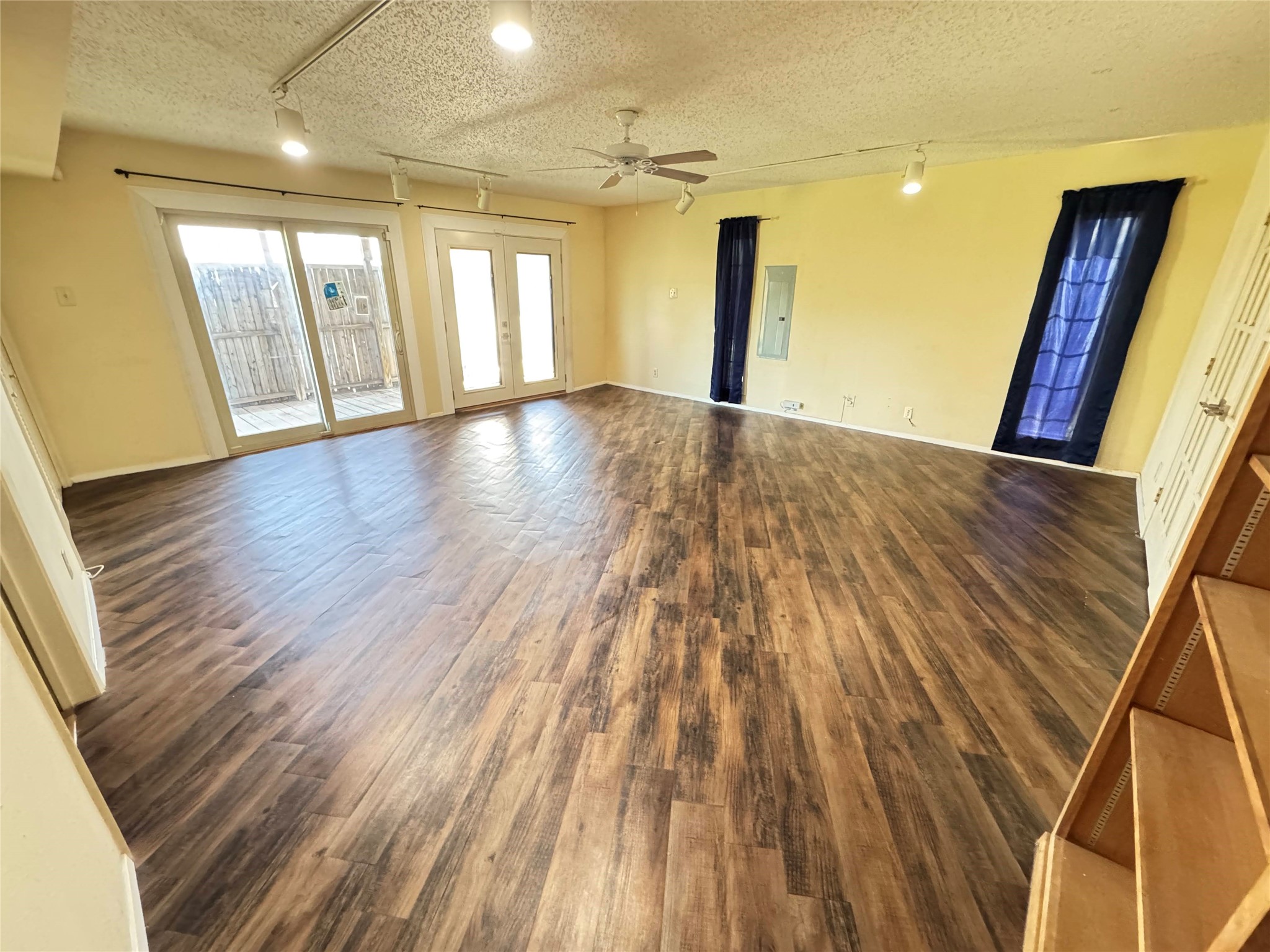 2610 Fallcreek Circle Carrollton TX 75006