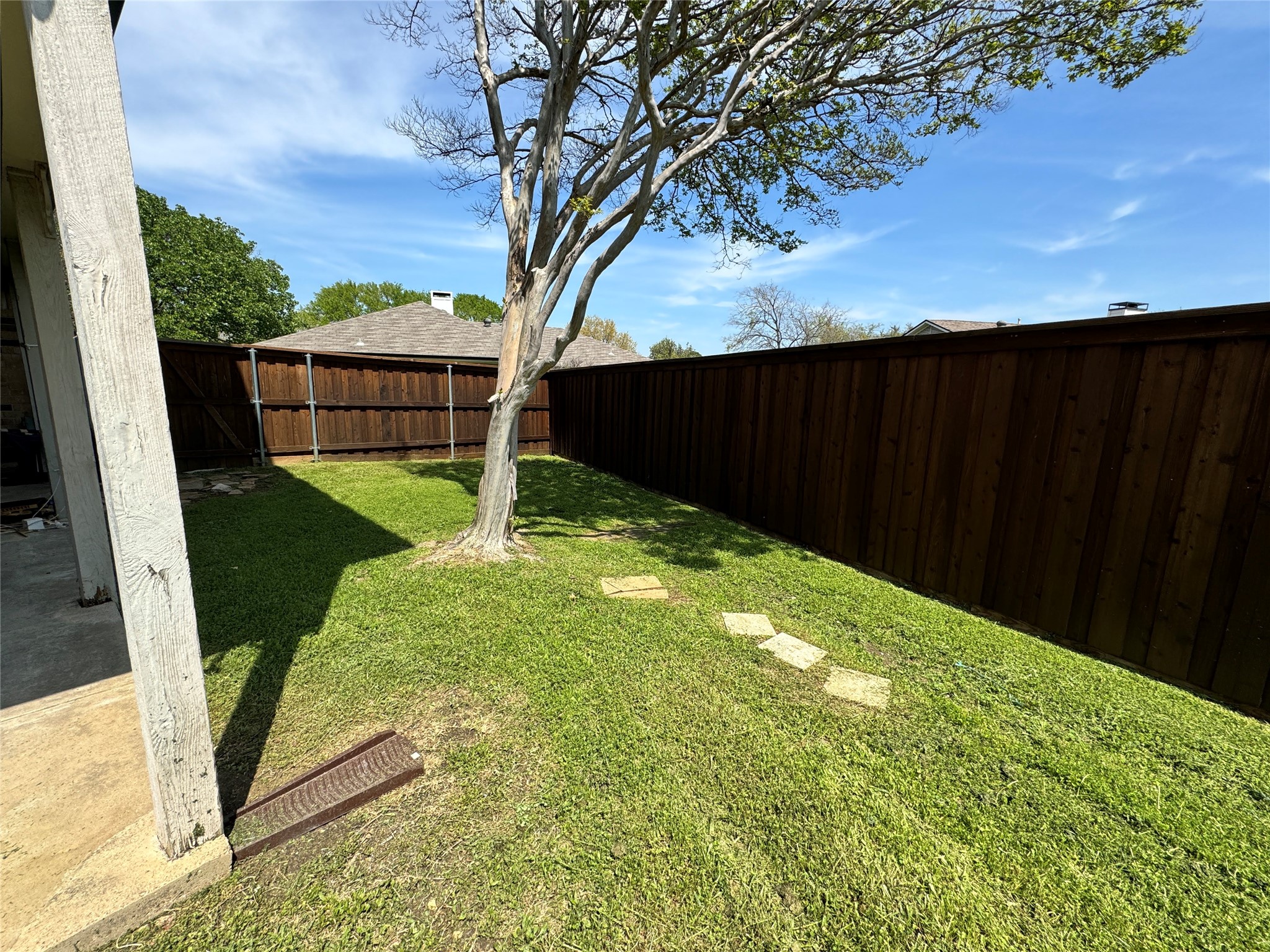 2610 Fallcreek Circle Carrollton TX 75006