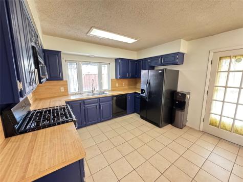 2610 Fallcreek Circle Carrollton TX 75006